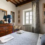 Renaissance: In Maremma, Vicina Al Mare