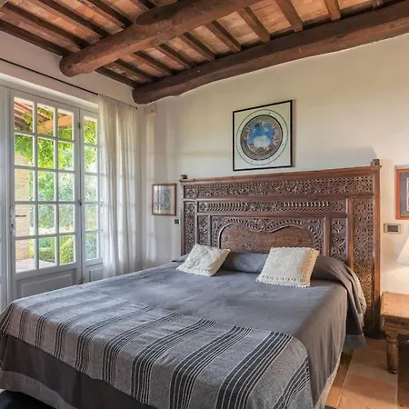 Renaissance: In Maremma, Vicina Al Mare
