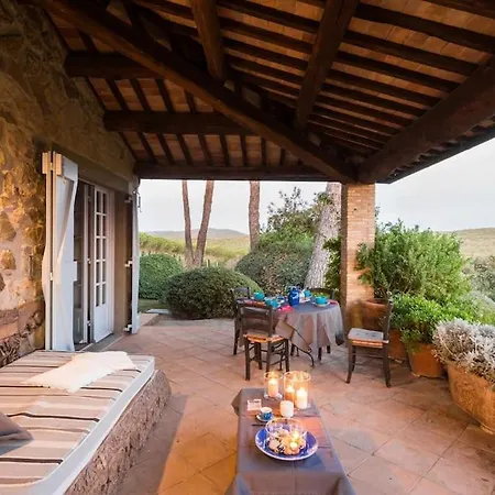 Renaissance: In Maremma, Vicina Al Mare