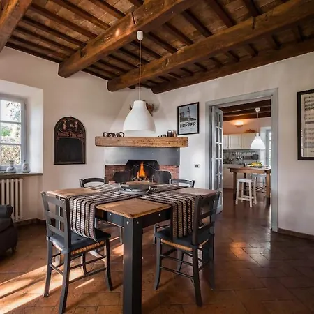 Renaissance: In Maremma, Vicina Al Mare Pescia Fiorentina